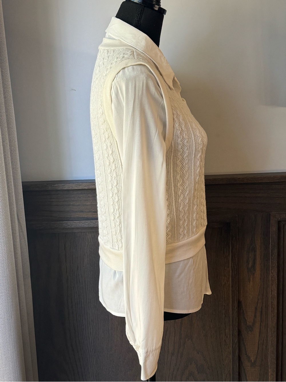 Women's Cream Cable Knit V-Neck Sweater Vest top medium - Picture 4 of 7